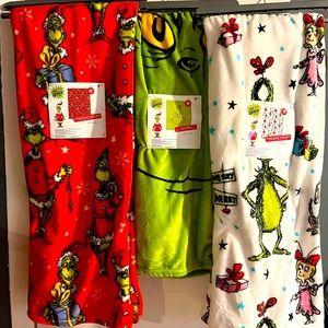 The Grinch Throw Blanket Bundle